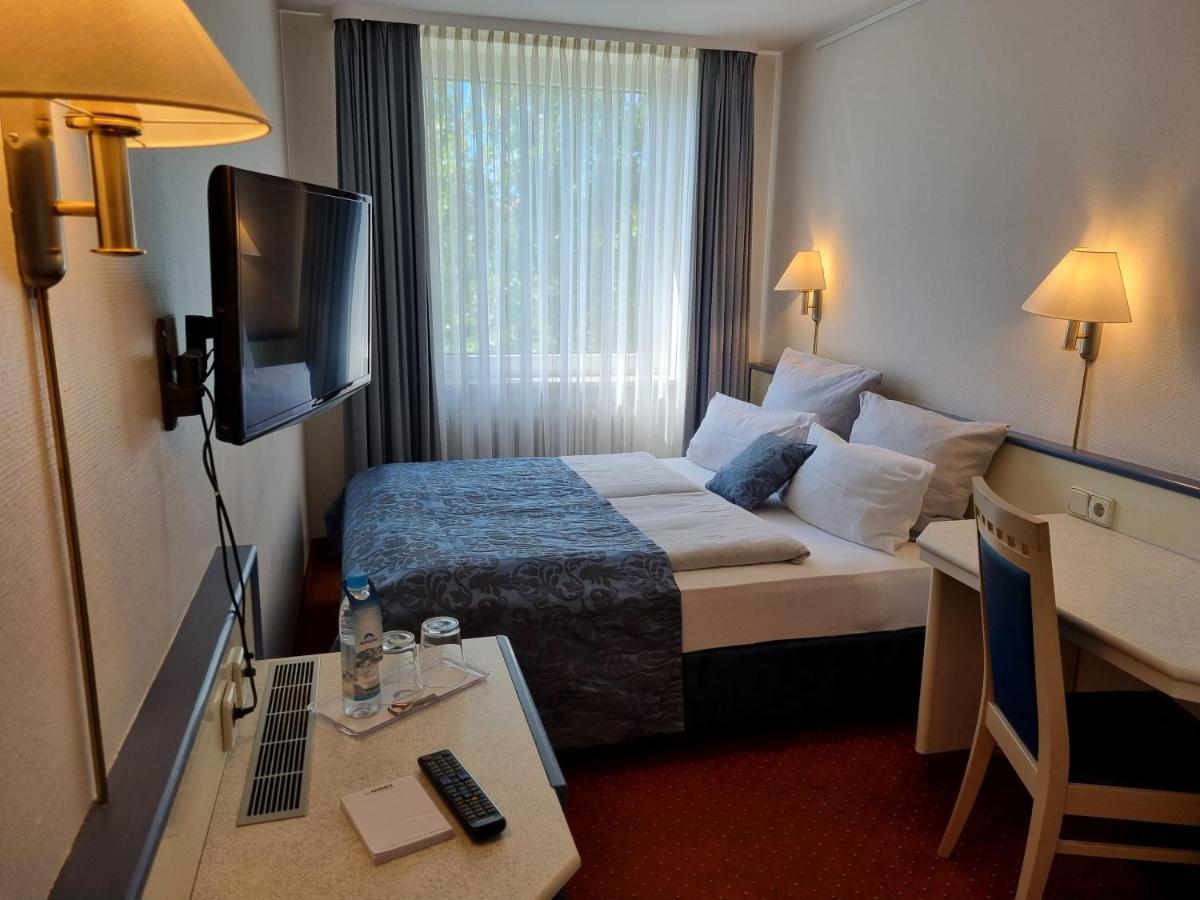 Myminga13 - & Serviced 3* Munich